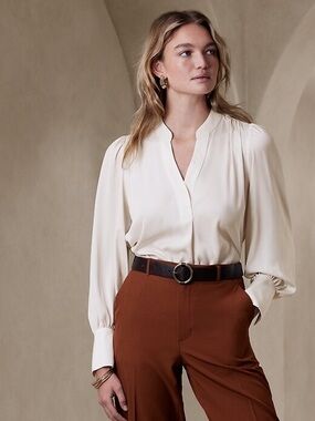 Banana Republic Ivory Silk Feel Popover Blouse Poet Sleeve Large L Boho Romantic